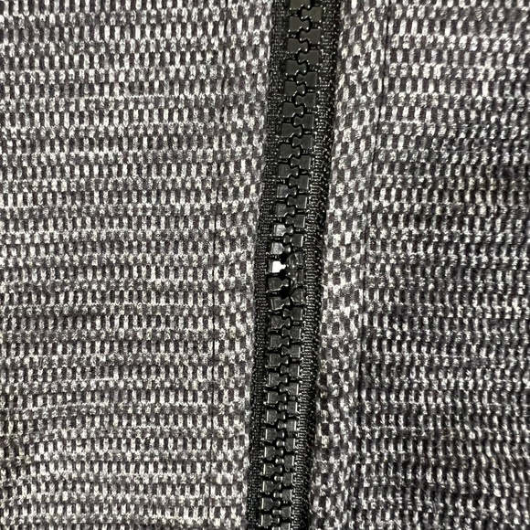 Lululemon Define Jacket Women’s Black Gray Athletic Performance Sz 4 Aprox Gym - Picture 6 of 7